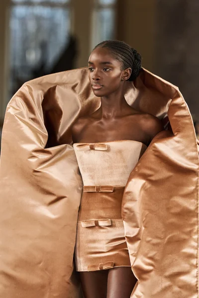 Look 92